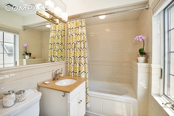 Sold by Compass | media 7