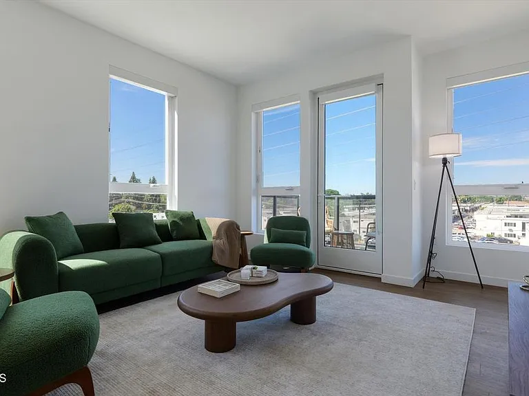18900 Parthenia St #319 — Photo 12