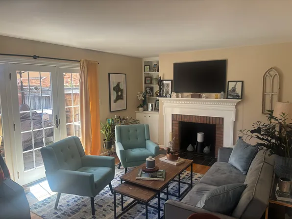 9209 Graceland Pl, Fairfax, VA 22031