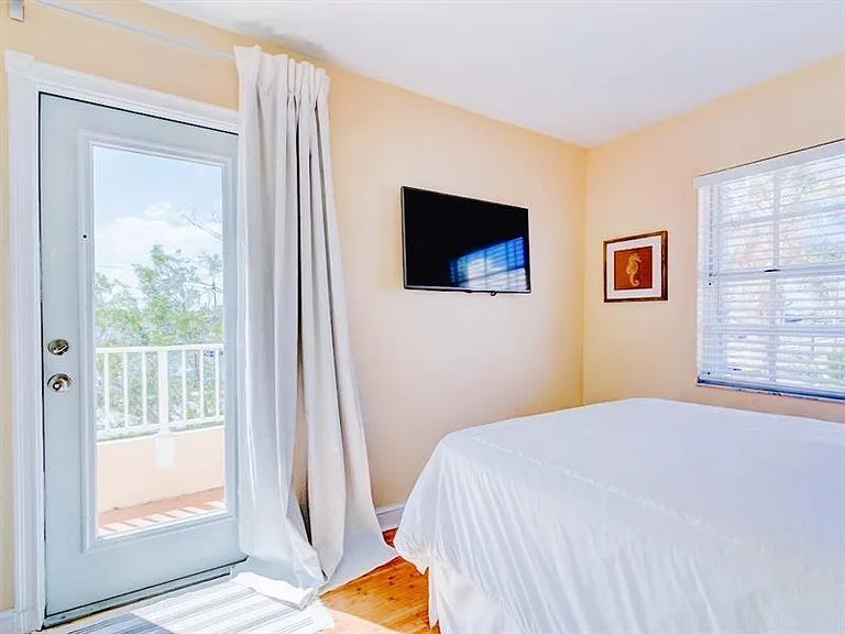 355 Virginia St — Photo 30
