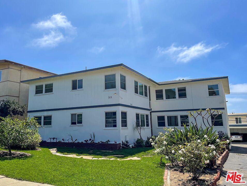 1st image of 313 Calle Miramar