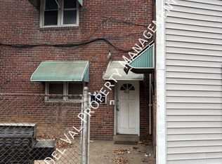 400 N Springfield Rd APT 2, Clifton Heights, PA 19018