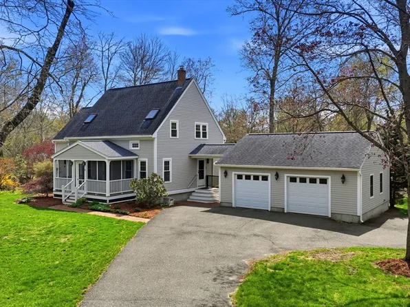 6 Pheasant Ln, South Hadley, MA 01075