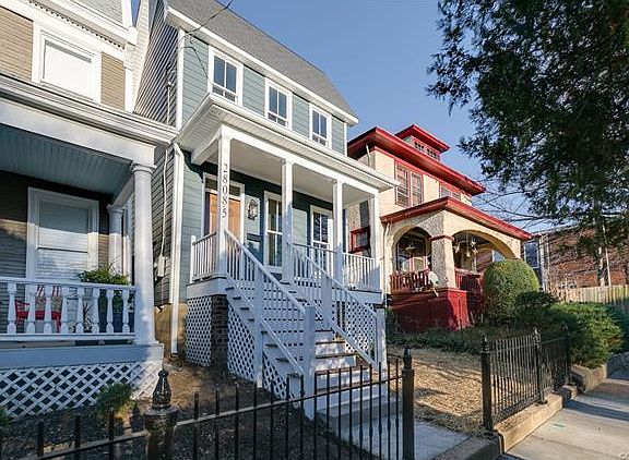 2nd image of 2808 1/2 E Leigh St