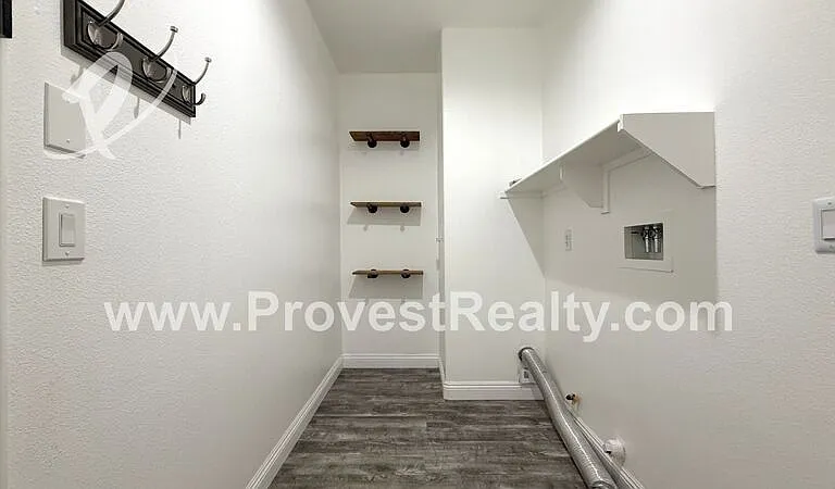 8440 Hoover Ct — Photo 23