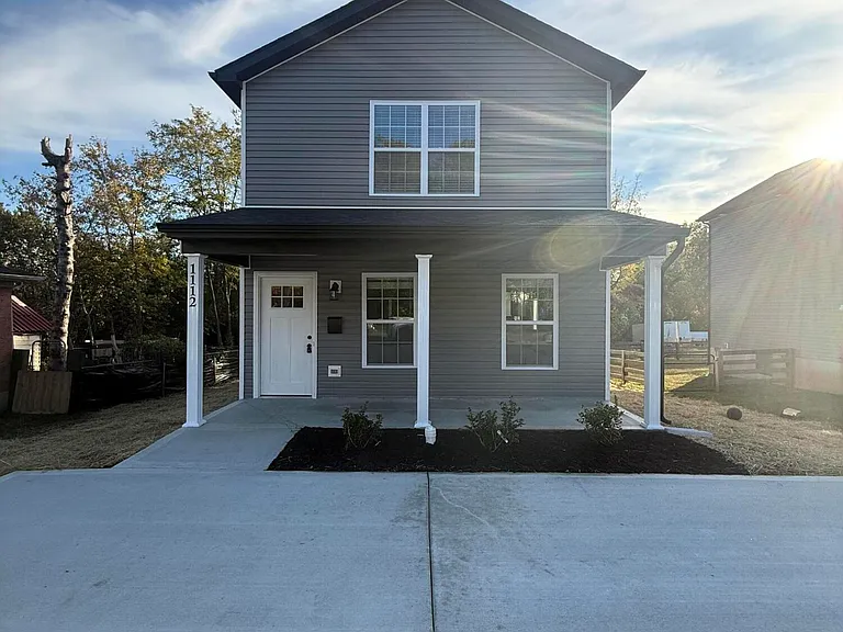 1112 Race St — Photo 1