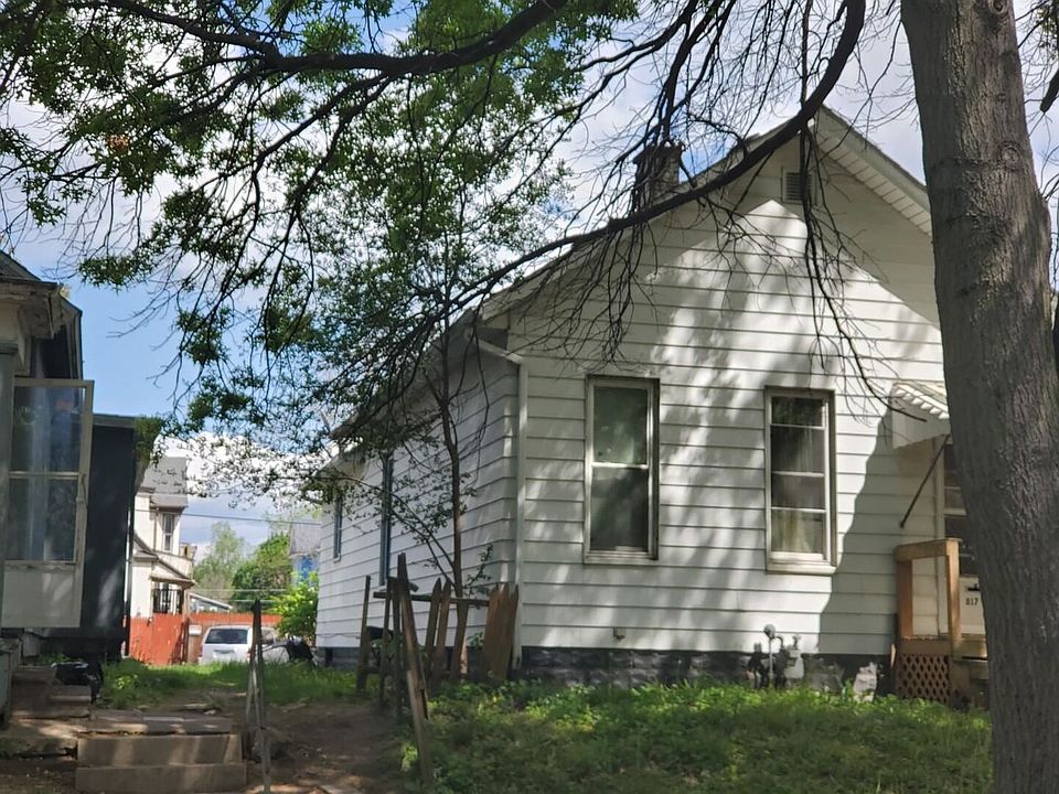 2nd image of 817 14 1/2th St