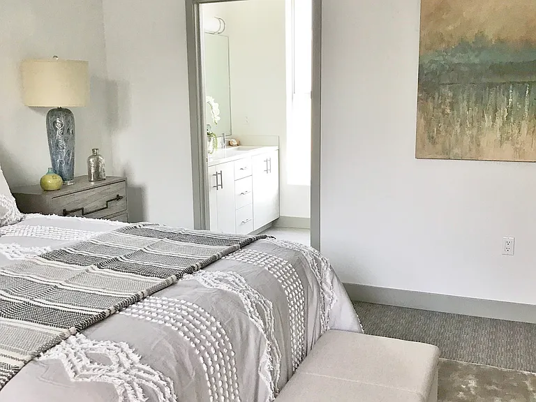 Lido Apartments - 4025 Grandview — Photo 39