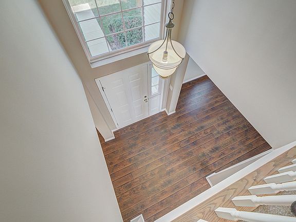 2nd image of 11401 Glenbrook Cir