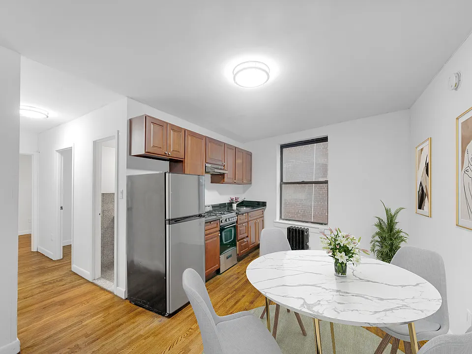 24 E 97th St #6