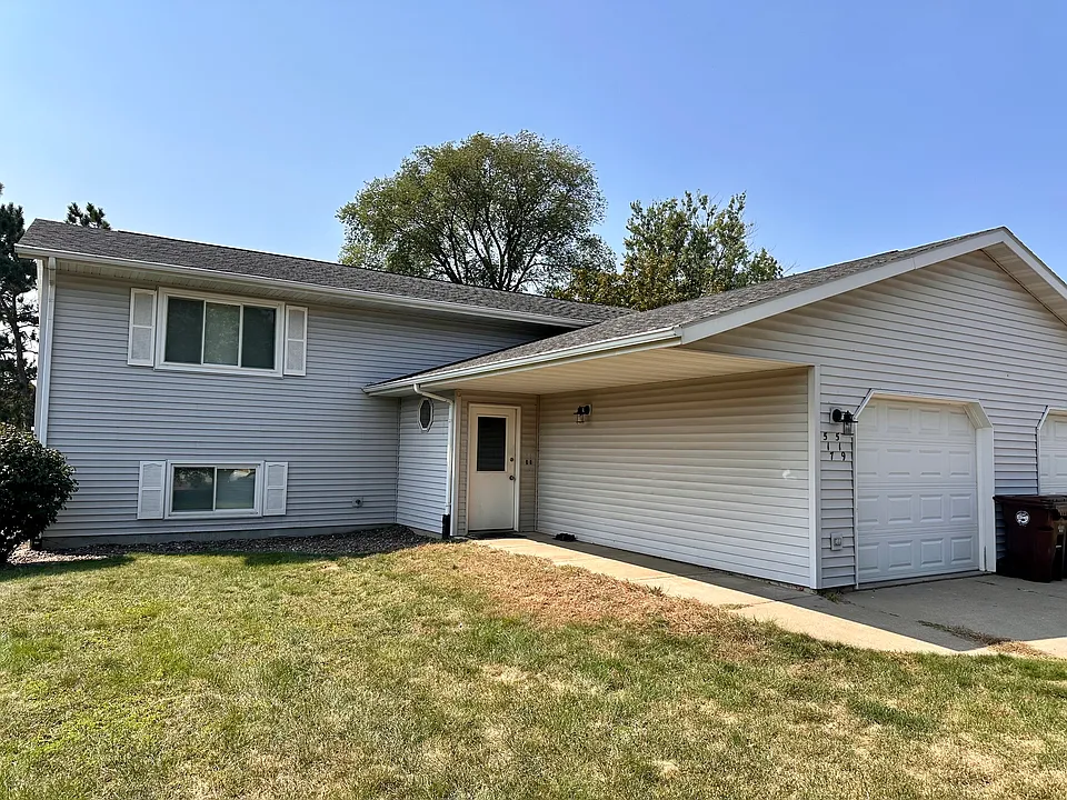 517 Bluebird Ct