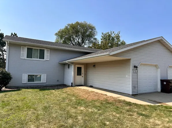 517 Bluebird Ct, Onalaska, WI 54650