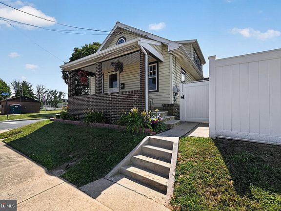 2nd image of 300 N Highland Ave