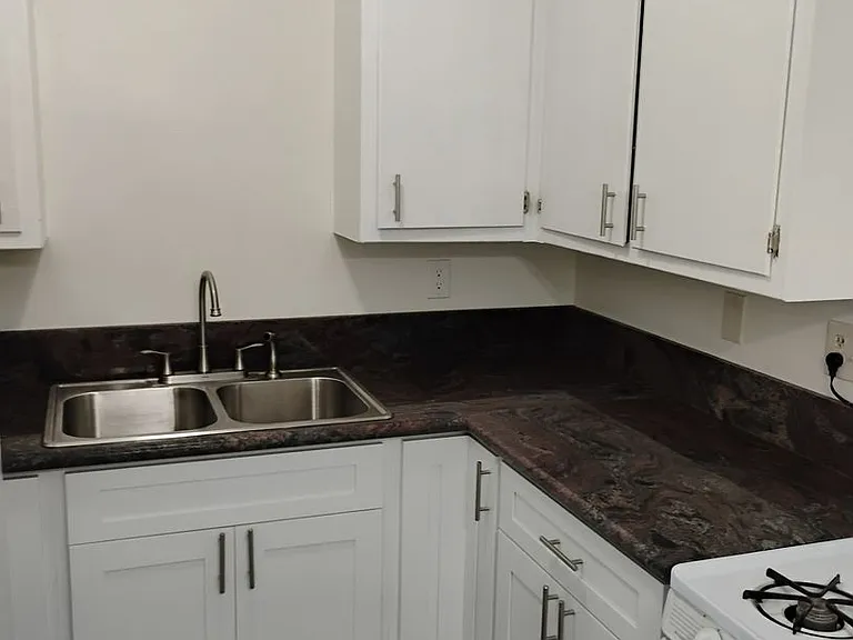 5311 Lexington Ave — Photo 13