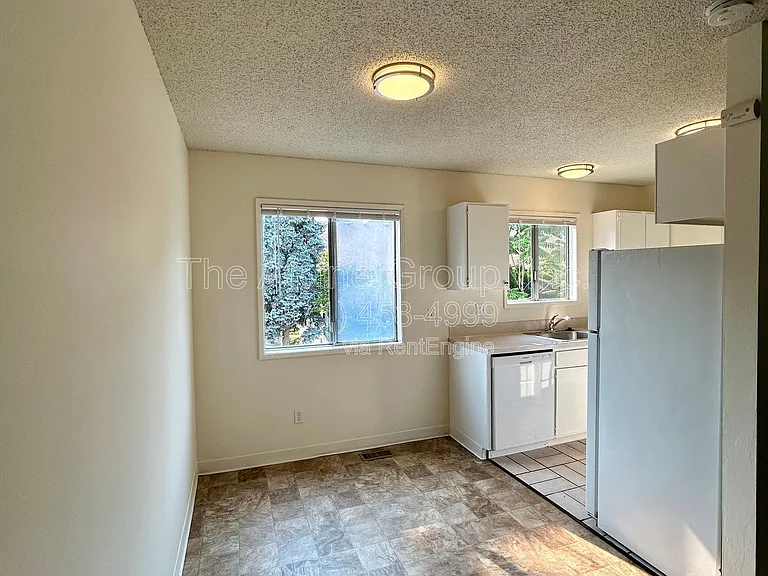 6041 SW Valley Ave — Photo 7