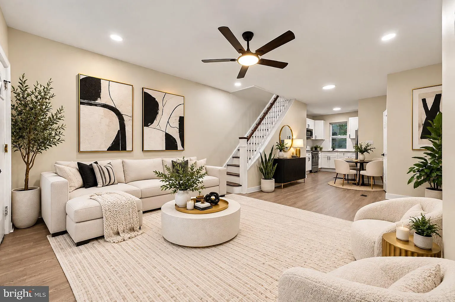 3 bed, 1.5 bath, 1050 sqft, $2,100 — Photo 1