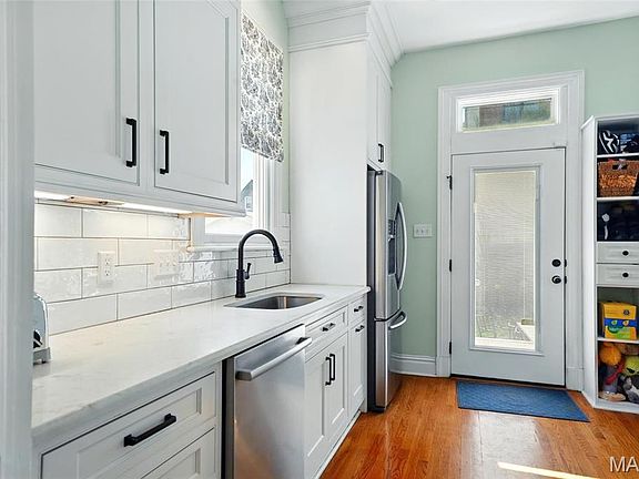 5th image of 4386 Westminster Pl