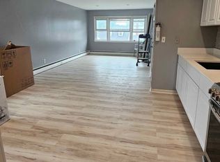 215 Orange Ave #2R, Irvington, NJ 07111