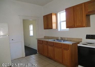 1st image of 1020 E 13th St