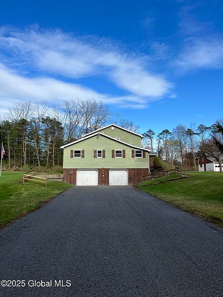 3rd image of 13 Pine Hill Lane