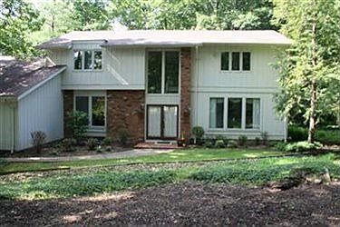 1st image of 32449 Chestnut Ln