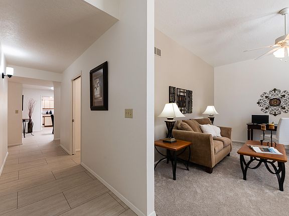 4th image of 3131 La Ronda Pl NE