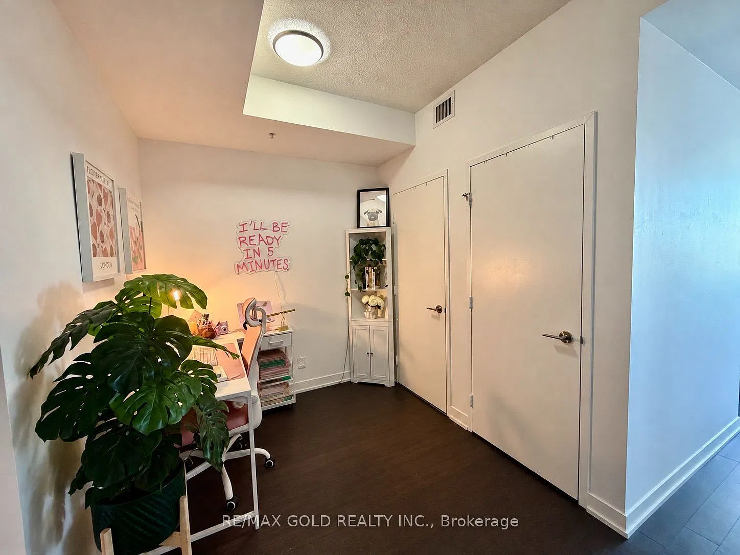 120 Bayview Ave — Photo 3