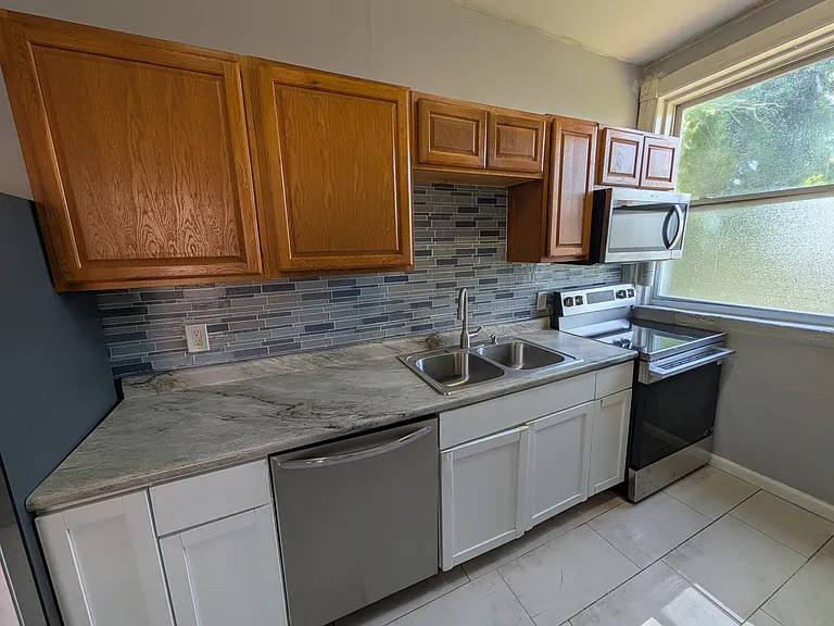 4733 McMillan Ave #1F — Photo 1