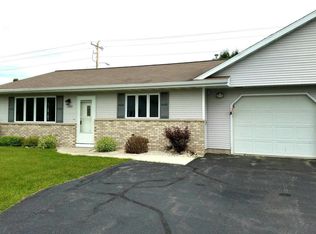 1420 Jackson St, NEW HOLSTEIN, WI 53061