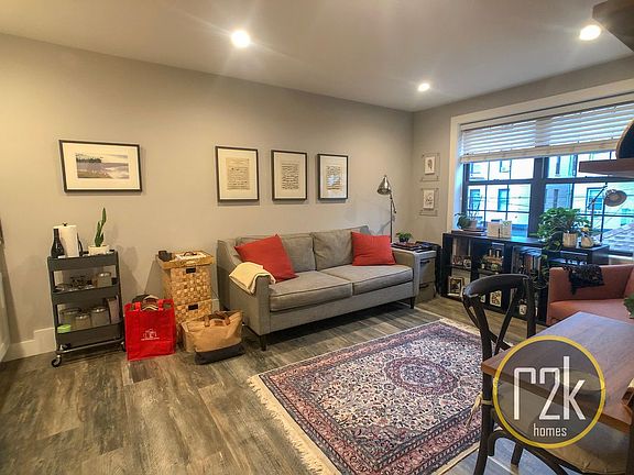 3rd image of 2166 28th St #3