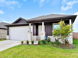 221 Fairmeade Dr, Terrell, TX 75160