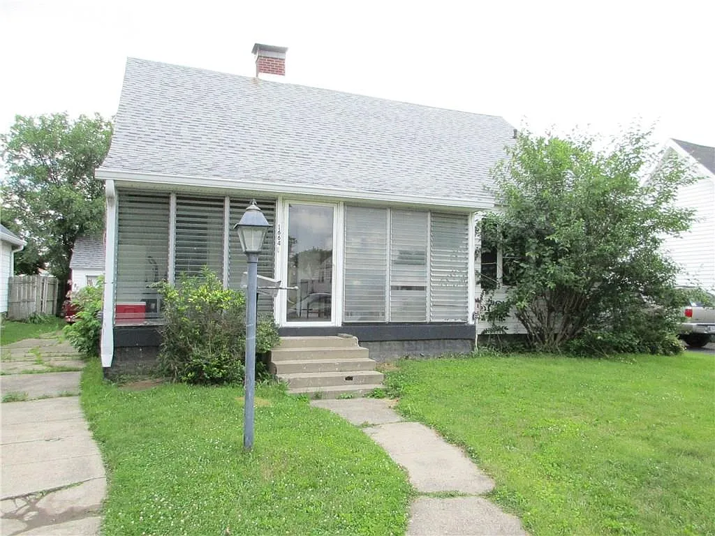 1664 Allison Ave photo 1