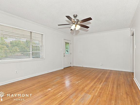 3rd image of 821 Church