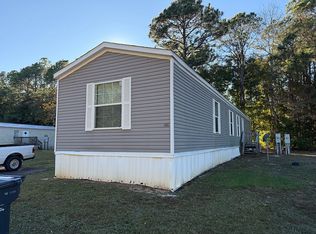 2101 Ladnier Rd, Gautier, MS 39553