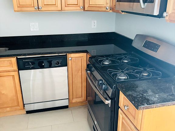 5th image of 62 Treat St #5e35a64e2