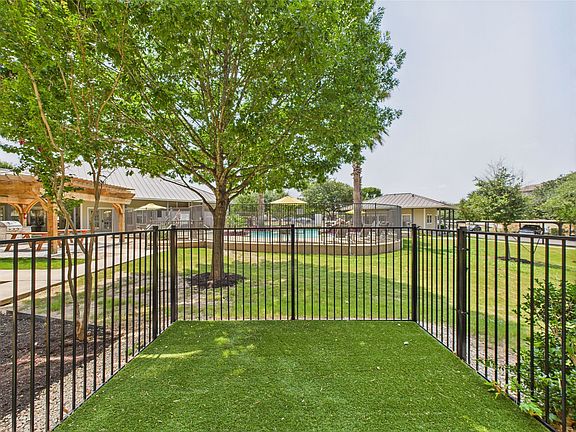 3rd image of 1350 Sadler Dr #1-302