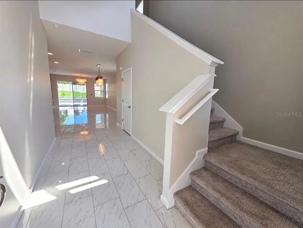 4 bed, 2.5 bath, 2236 sqft, $3,300 — Photo 3