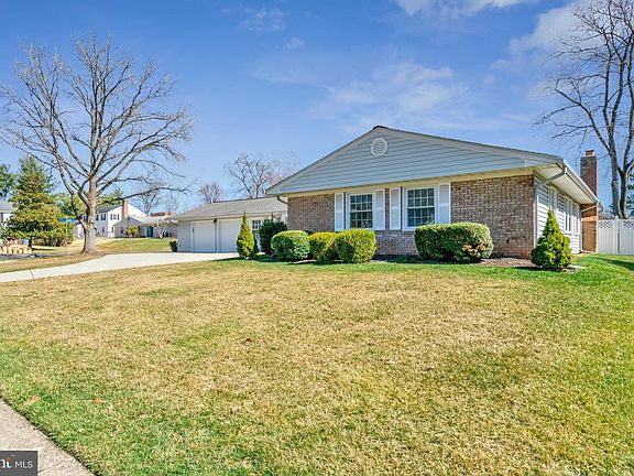 3rd image of 4103 Port Rae Ln