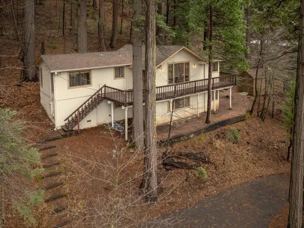 2033 Meadow Dr, Arnold, CA 95223