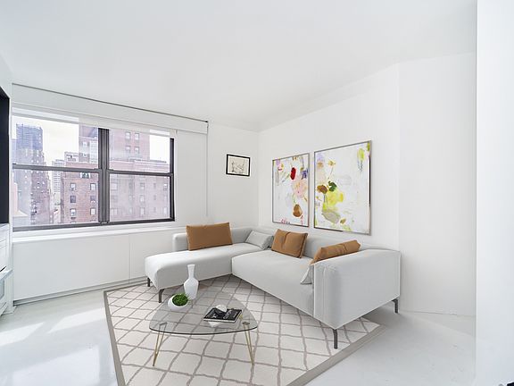 4th image of 237 Madison Ave #1204