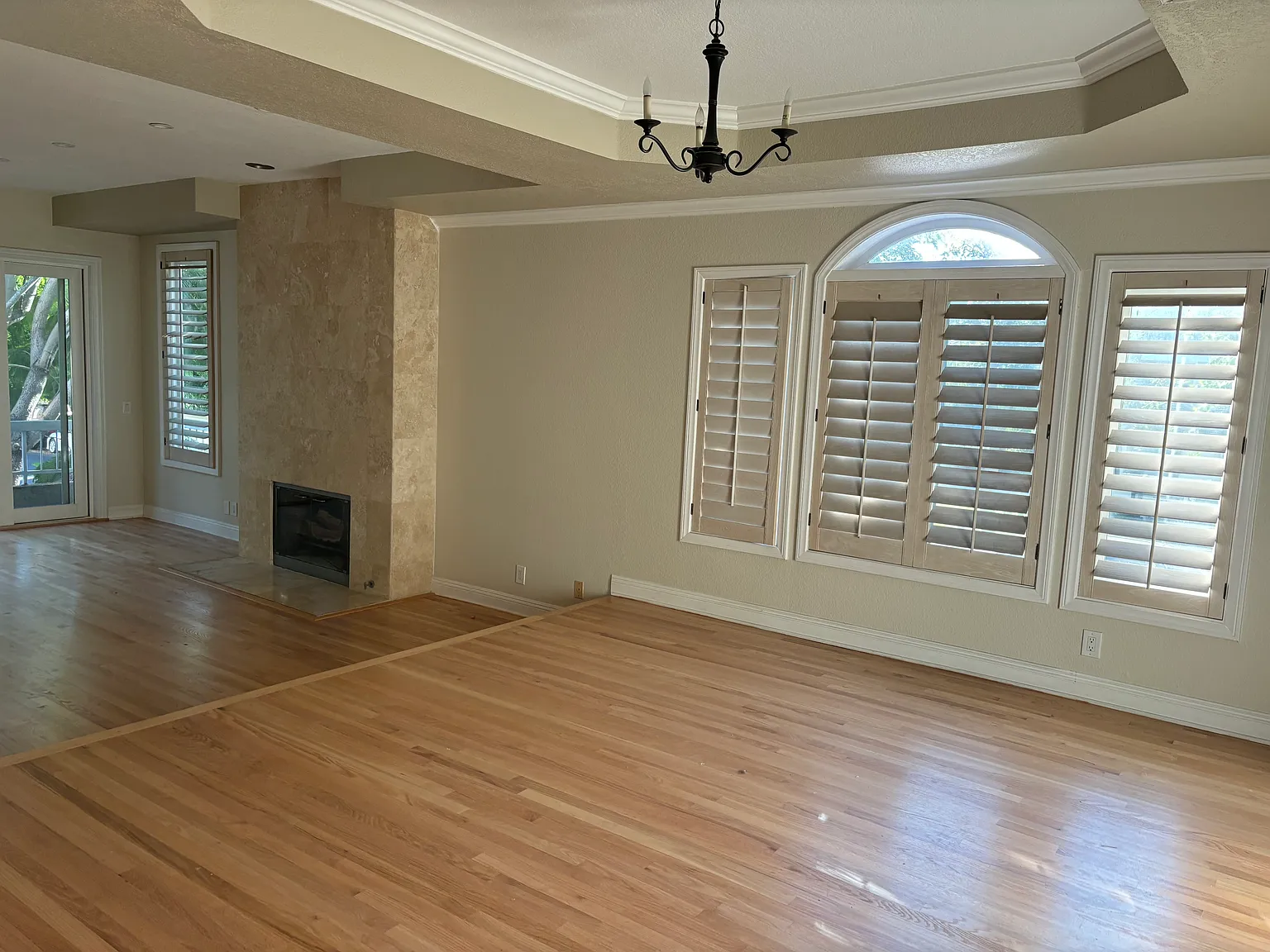 3 bed, 3.5 bath, 2800 sqft, $7,500 — Photo 3