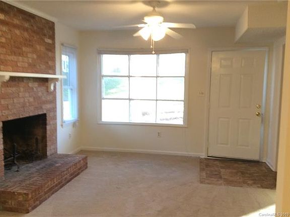 2nd image of 11621 Shandon Cres