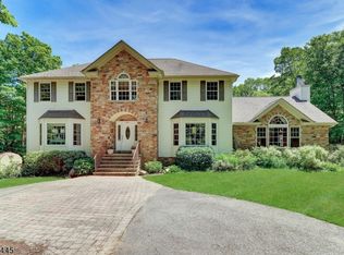 662 Snake Den Rd, West Milford, NJ 07480