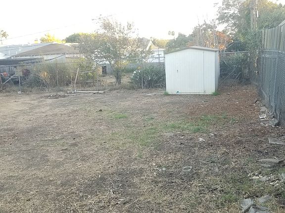 5th image of 3003 S Canfield Ave