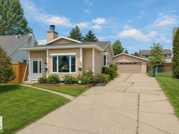 1127 36th St NW, Edmonton, AB T6L 2L6