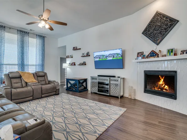 1664 Frankford Dr, Forney, TX 75126