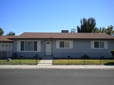 1st image of 2920 Fairfield Dr