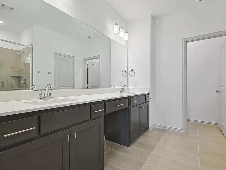 517 Parkside Dr — Photo 27