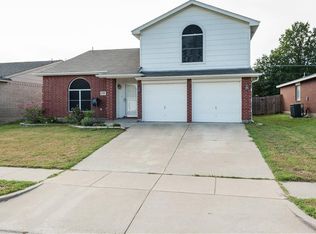 1910 Salt Flats Trl, Arlington, TX 76002