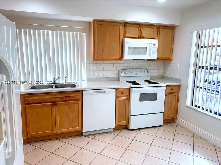 13273 SW 110th Ter #211 — Photo 2